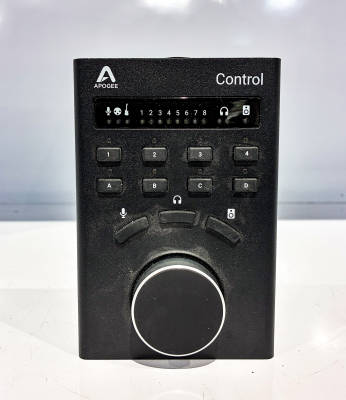 Gear Hunter | Apogee - Control Hardware Remote For Element Series